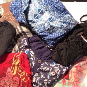Tank Top “kinda” mystery box - size M (9 total)